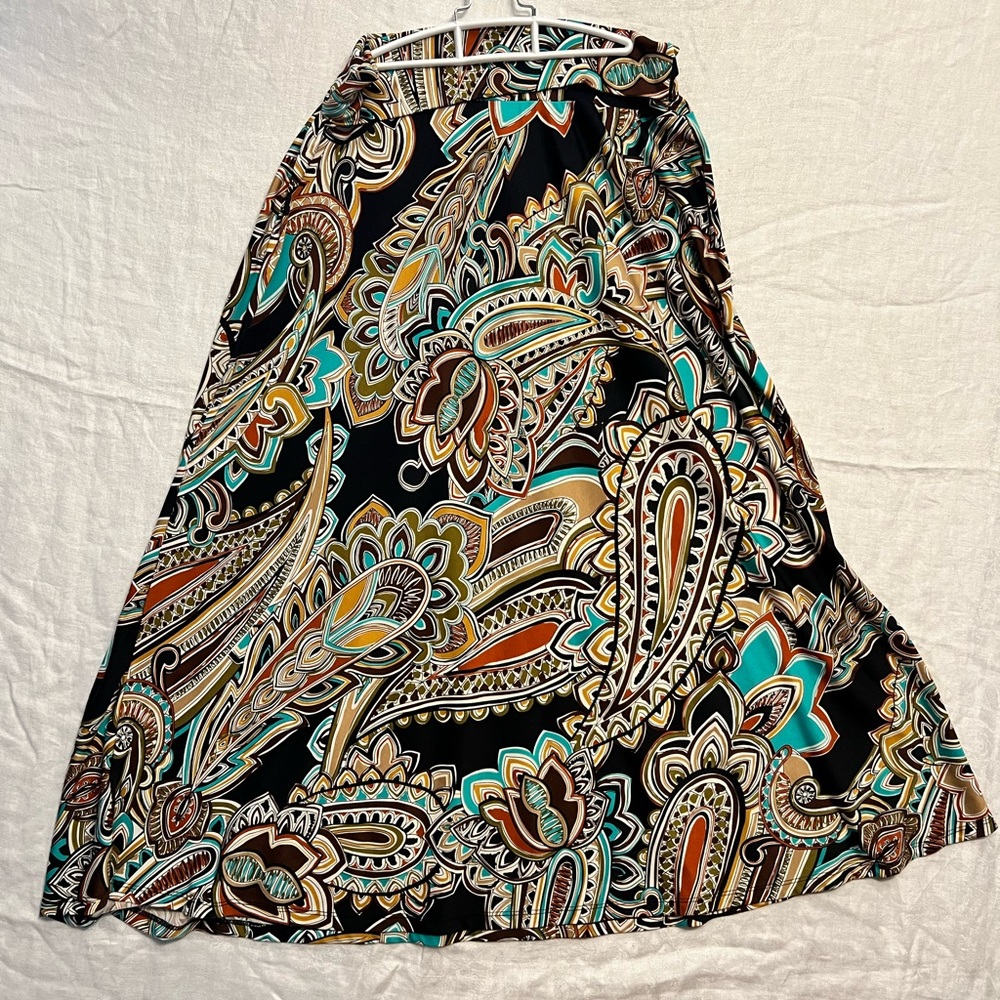 Melissa Paige woman’s skirt size XL